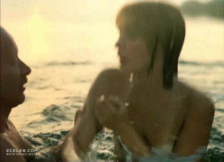 Порно көру: Бастық өзінің қарамағындағы қызметкерін трахает