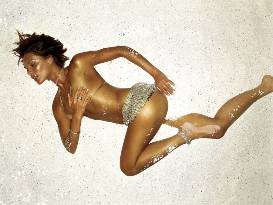 Kerri Bayron bilan porno suratlar Men tikishda yutqazdim va kokragimni korsatdim.