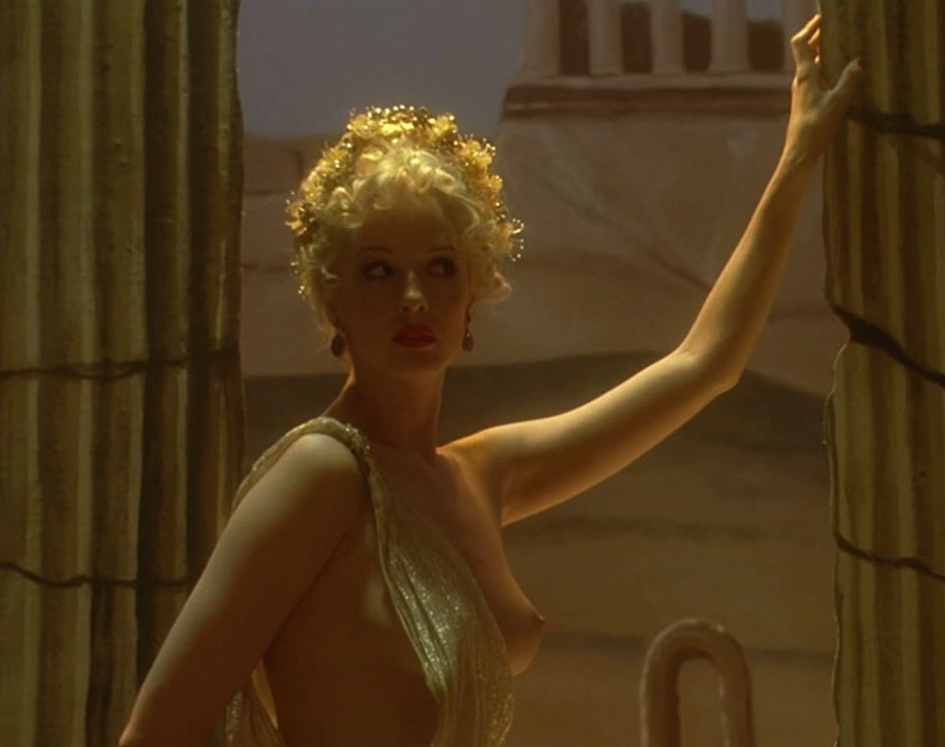 Катяның мас және жалаңаш суреті