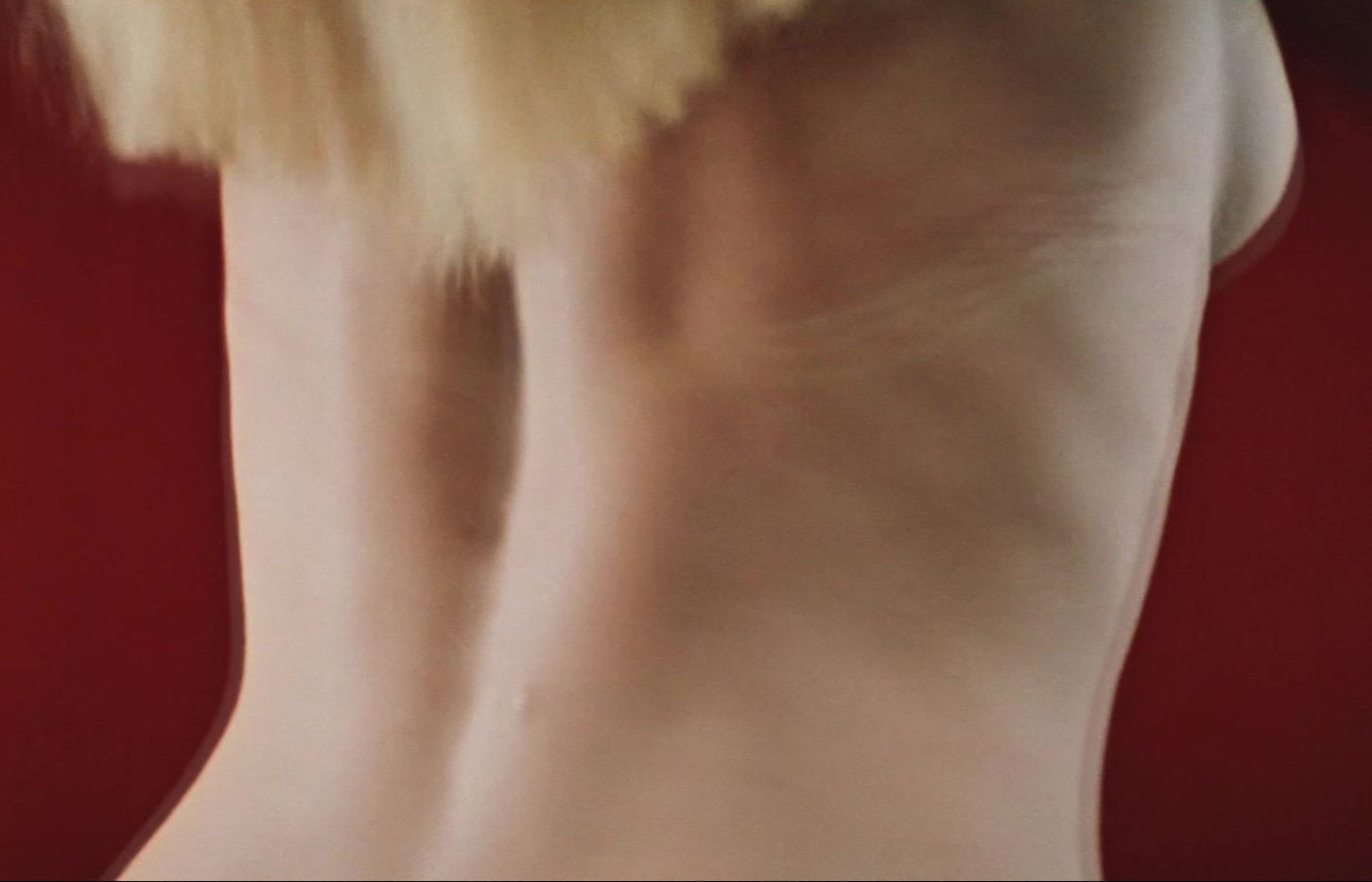 майлы қыздарға арналған куннилингус Екі жігіт әйелін ұрып жатыр (видео)