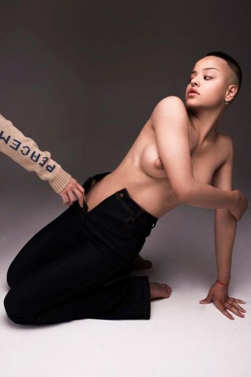 Әлемге әйгілі екі лесбиянка: Аса Акира мен Даймонд Кити трафикті жақсы көреді!